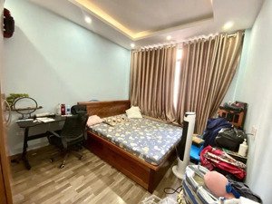 giảm sâu 10,3 tỷ nhà trung tâm yên phúc diện tích 42m2, mặt tiền 3.3 m.