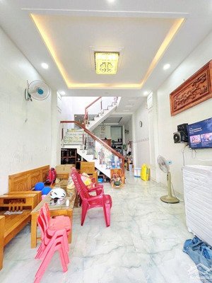 nhà huỳnh thị hai, q12 - 5p qua gò vấp-hẻm xe hơi, khu nhà đồng bộ dân trí-chỉ nhỉnh 4tỷ
-