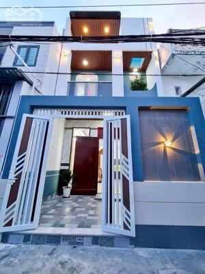 Nhà trệt lầu rộng Khu dân cư 30 đường Nguyễn Văn Linh - Kế chợ Hưng Lợi