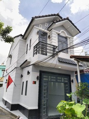 tin thật : bán nhà lô góc 2mt ,ngang 4,5x15, 68m2 , 88tr/m2 , hẻm xe hơi tch 34.nở hậu .