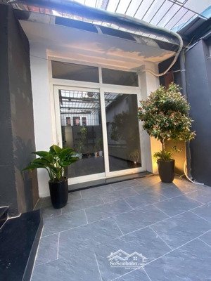 bán nhà tân mai - 39m2 - chỉ xách vali ở ngay - 4.5 tỷ - sdcc - không quy hoạch