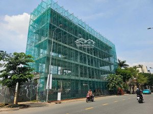ngang mặt tiền 40m building có thang máy đường xuân thuỷ p. thảo điền quận 2