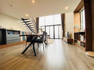 chị gái em cần bán căn duplex - 76m2 tại pentstudio 699 lạc long quân tây hồ - hà nội