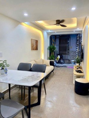 siêu phẩm! nhà đẹp 4 tầng điện biên phủ, gần phan văn hân - sát bên quận 1, cn 49m2, giá 5.8 tỷ tl