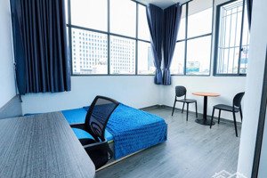 phòng cho thuê nguyễn văn cừ, quận 1 view kính siêu thoáng, full nội thất