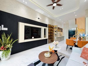 cô hoa bán nhà đường phổ quang 60m2,1 trệt 2 lầu, sổ hồng riêng, gần công viên gia định, giá 2.9 tỷ