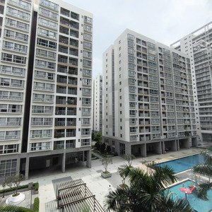 nhà mới tinh 100% scenic valley 1, 3pn full nội thất chỉ 25tr/tháng , xem dễ, view hồ bơi