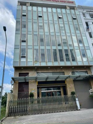 cho thuê tòa nhà văn phòng nguyễn văn kỉnh 16*20m hầm 7 tầng 500 triệu/th