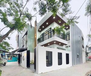 CĂN BIỆT THỰ MINI MỚI HOÀN THIỆN GIÁP PHƯỜNG BỬU LONG