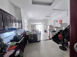 1/ huỳnh tấn phát - nguyễn thị thập - 153m2 - 4 tầng - xe hơi ngủ nhà - có sân vườn - chỉ 13tỷ tl