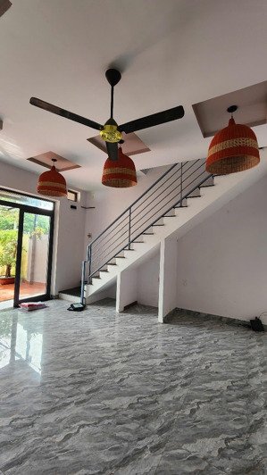 nhà 2 tầng trung tâm làng đại học gần fpt, cách biển 5 phút 