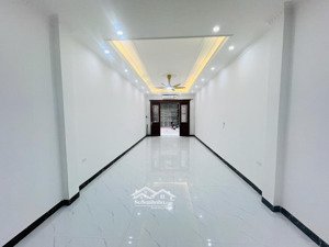 phân lô, mặt ngõ oto chạy vòng quanh, nhà mới tinh thang máy full nt. kinh doanh. 47m2 6t 18,5tỷ