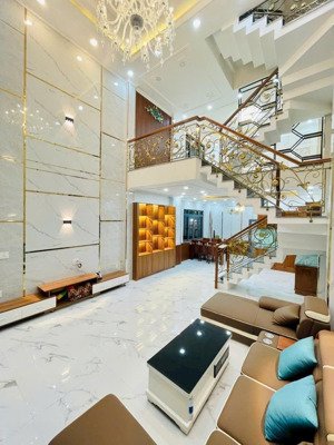 giảm 500tr, bán nhà 4 tầng căn góc ngay đường hiệp bình, 95m2, hxh, full nội thất giá mới 10.8 tỷ