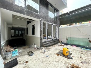 cho thuê mbkd hoàn thiện mới 100% - 100m2 - thang máy - hầm xe - giá hời - gần vạn hạnh mall q10