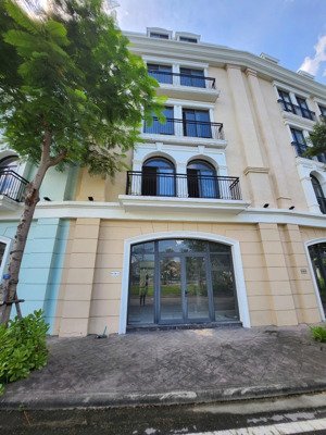 8,88 tỷ -hb88- biệt thự 6 tầng full nội thất habor bay hạ long, 88m2, sổ đỏ lâu dài, nhận nhà ngay.