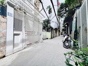 bán nhà mặt ngõ q. cầu giấy, 47m2, 4 tầng, lô góc thoáng, kinh doanh, ngõ rộng 4m, giá 13,5 tỷ