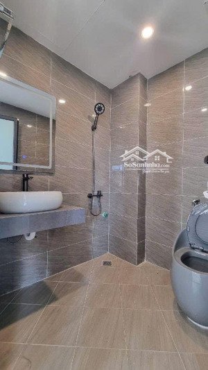 bán nhà phố hoàng quốc việt ô tô tránh, thang máy, kinh doanh siêu đỉnh