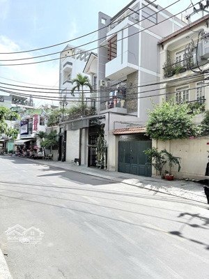 chủ giảm 4 tỷ bán gấp đi định cư . nhà mt nguyễn văn công phường 3 gò vấp. kế sân bay tân sơn nhất.