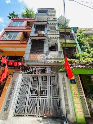 hơn 9 tỷ xíu có ngay căn nhà kim giang -10m ra oto tránh - bao quy hoạch bao lỗi phong thuỷ