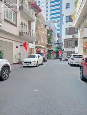 Bán đất Nguyễn Văn Cừ 66m MT 4m 14.5 tỷ ô tô vào đất 10m ra ô tô tránh, gần mặt phố