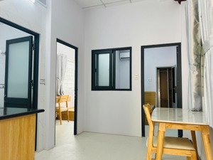 cho thuê căn hộ cao cấp mới full nội thất, khoá vân tay gần sân bay tân sơn nhất, chỉ 8 triệu/th