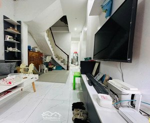 bán _ phố yên hoà _ cầu giấy _ ngõ 3 bánh chạy _ 42m2 - 4 tầng - 9,6 tỷ . lh 