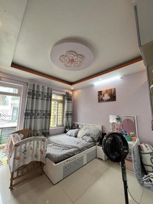 nhà 1 trệt 2 lầu đỗ xuân hợp 110m, có phòng trọ sau nhà 10.5 tỷ