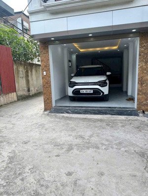 chính chủ tôi cần bán nhà ngọc hồi 42m2,ô tô vào nhà,10m mặt phố giá 6.82 tỷ