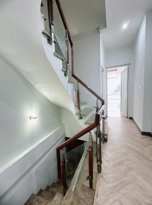 nhà mặt phố bạch mai, nở hậu, đang kd tốt