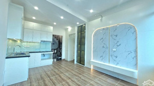 bán nhà trung tâm quận nam từ liêm diện tích 30 m -7 tầng thang máy - ngõ rộng , nông ô tô đỗ cổng