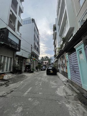 cần bán nhà hẻm xe tải đường yên thế p.2 sân bay dt, 4,4mx27m vuông cn130m2 tiện xây giá 17,5tỷ tl