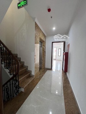 phân lô phùng chí kiên ô tô thang máy ở kinh doanh 55m - giá 25 tỷ