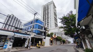 bán đất tặng 10 phòng trọ đang khai thác đi bộ tắm biển hòn chồng