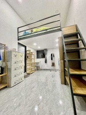 phòng trọ có gác ban công quận 10 gần đh kinh tế ueh, huflit, đh bách khoa, ngã 7 lý thái tổ