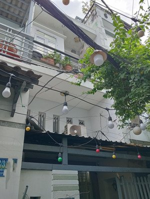 bán nhà hoàng diệu quận 4 giá cực tốt 4,5 tỷ