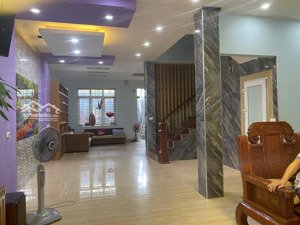 nhà liền kề phân lô đại mỗ 90m2, 4 tầng 1 tum, 6 ngủ, hướng đông nam, đường trước nhà 14m