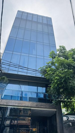 (hot) tòa nhà đường trường sơn 6 x 18 , 6 lầu khu sân bay 25.8 tỷ tl