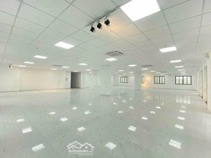 cho thuê văn phòng tại tôn thất thuyết 587m², hạng b, tiện ích đầy đủ
