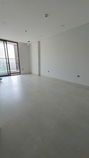 căn 77.5m2( 2pn + 2vs)- bc đông nam - giá 6 tỷ bao phí( rẻ nhất thị trường ) tại khai sơn city