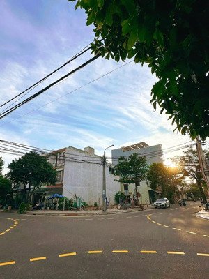 chính chủ cần bán lô góc ngã tư 205m2 ngang 8,8m đường dương loan & hoàng đình ái, hòa xuân 12,5 tỷ