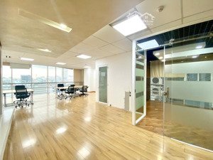 văn phòng dt 160m2 quận 3 rất nhiều ưu đãi, giá giảm mạnh , sàn đẹp, vị trí hoàn hảo