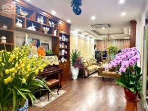 Văn Quán nhà đẹp ở ngay, 45m2, 4 tầng, nội thất hiện đại, ba bước ra HV Quân Y, hơn 10 tỷ