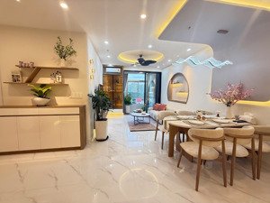 cần tiền bán gấp cc sky garden 1,phú mỹ hưng, q7, 91m, 3pn,2wc, 6ty9, nhà đẹp cao cấp nhức cái nách