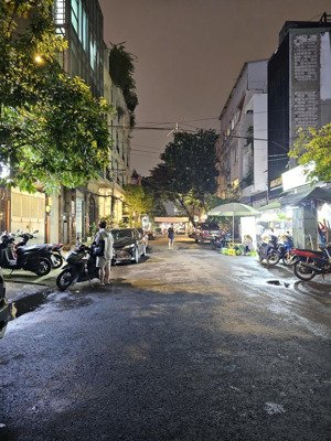 thông nguyễn gia trí - võ văn thương d3 -tiện xây mới - 50m2 - phường 25 - xe hơi đỗ cổng 8.x tỷ