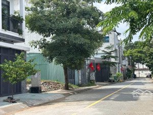 chủ cần bán gấp lô đất đẹp,62m2, ở an phú đông quận 12 giá chỉ 1.5 tỷ