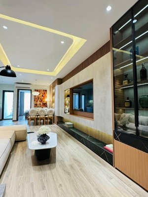 căn góc 3 ngủ full nội thất 5 hh1 dương đình nghệ cầu giấy có slot ô tô view thoáng đẹp