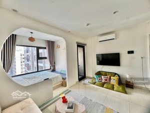 cần bán căn hộ studio 28m2 toà s1.06. ban công đông nam view thoáng. giá chỉ: 2.42 tỷ thu nét về.