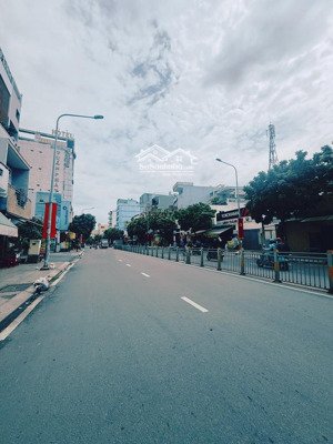 bán nhà - mặt tiền kinh doanh lô góc ngang hơn 6m - ngay trung tâm tân phú - luỹ bán bích - thạch