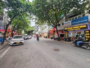 bán đất tặng nhà-gần chợ ngọc lâm-dt 106m2*lô góc-vỉa hè-thông sang phố nguyễn văn cừ-kinh doanh