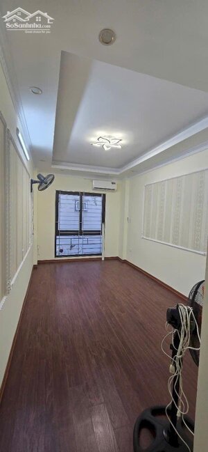 Cho thuê căn hộ mới xây 5 tầng 3 phòng ngủ tại đường Cự Khối – Long Biên